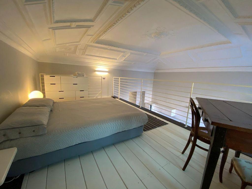 Center Luxury *